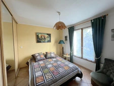 Ceyreste charmante maison de plain pied de 130 M2, 3 chambres, garage, piscine sur un terrain de 1 600 M2