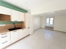 Maison entièrement rénovée - 3 chambres - Jardin plein sud - Saint-Pavin
