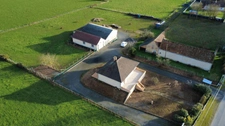 Maison avec grand terrain + 240 m² de dépendances — Idéal artisan / bricoleur — La Suze-sur-Sarthe