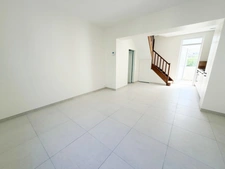 Maison entièrement rénovée - 3 chambres - Jardin plein sud - Saint-Pavin