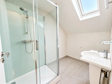 Loft contemporain au Mans – Pièce de vie 80 m² – 3 chambres – Terrasse – Garage