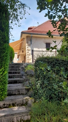 Grande maison familiale sur les hauteurs de Beaulieu-sur-Dordogne
