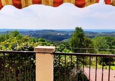 Maison spacieuse avec vue à quelques minutes de Beaulieu-sur-Dordogne