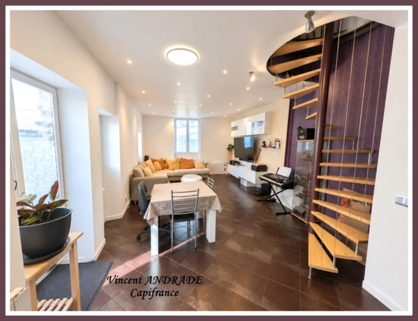 Maison familiale 3 chambres avec cour – Saint-Vrain centre