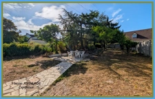 Maison traditionnelle 165 m² - 6 chambres - Sous-sol total 130 m² hauteur 2,42 m - Terrain 891 m²