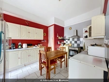 Appartement 87 m² avec terrasse et cave – Beaucaire, secteur Les Fontêtes