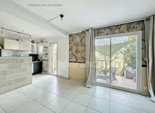 Maison avec garage et jardin - Beauvoisin