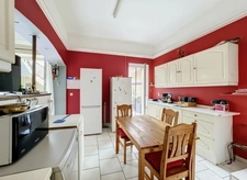 Appartement 87 m² avec terrasse et cave – Beaucaire, secteur Les Fontêtes