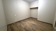 Immeuble avec 4 appartements et un garage à vendre à NIMES (30)