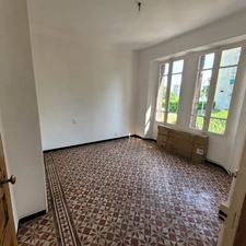 Immeuble avec 2 appartements à Alès (30100)