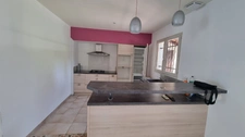Maison avec 4 chambres et un bureau à UCHAUD (30)