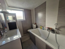 MAISON DE 124M² AVEC 5 CHAMBRES SUR TOP SECTEUR UNIEUX ET BEAU TERRAIN PLAT PISCINABLE DE 971M²