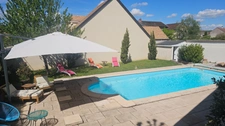 Maison familiale 177 m² – 4 chambres, terrasse, piscine chauffée, terrain clos - NUITS SAINT GEORGES (21)