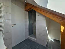 Deux maisons, un terrain, un potentiel unique : vivre ensemble ou séparer les espaces à votre convenance. PERRIGNY LES DIJON (21) aux portes de Dijon