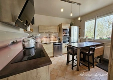 Maison familiale 177 m² – 4 chambres, terrasse, piscine chauffée, terrain clos - NUITS SAINT GEORGES (21)