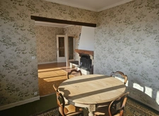 Family T8 house with great potential – Two adjoining dwellings on the outskirts of Dijon.
