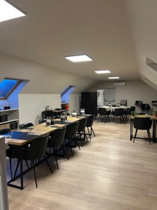 Magnifique fonds de commerce de restaurant semi-gastronomique avec Licence IV, secteur Valenciennois,  à 15 km Orchies, 35 km de Lille