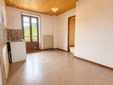 À vendre Thones Appartement 5 pièces à rénover plus plateau à aménager 