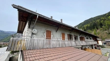 À vendre Thones Appartement 5 pièces à rénover plus plateau à aménager 