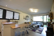 À VENDRE – Appartement 2 pièces rénové avec terrasse pour habiter ou investisseur– Centre-ville de Thônes (74230)