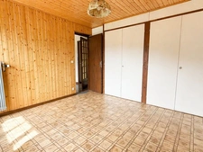 À vendre Thones Appartement 5 pièces à rénover plus plateau à aménager 