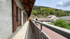 À vendre Thones Appartement 5 pièces à rénover plus plateau à aménager 
