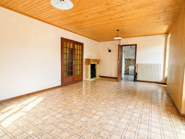 À vendre Thones Appartement 5 pièces à rénover plus plateau à aménager 