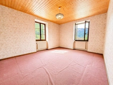 À vendre Thones Appartement 5 pièces à rénover plus plateau à aménager 