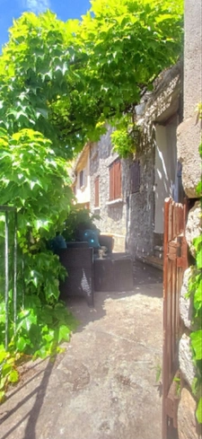 Maison de village pleine de charme avec vue – La Piarre (05)