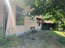 Une villa pleine de charme à Aspres-sur-Buëch, avec studio indépendant et grand jardin