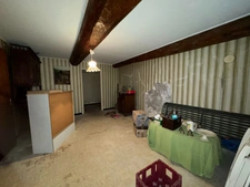Grande maison de village indépendante à rénover – 257 m² – Fort potentiel – Saint-Julien-en-Beauchêne