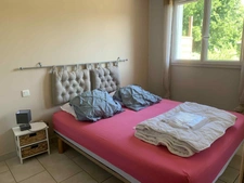 Maison avec studio indépendant et piscine chauffée – 2300 m² de terrain – CHABESTAN (05)