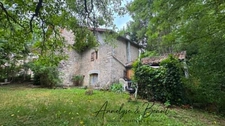 Maison avec jardin et dépendances dans un hameau - LA FAURIE 05