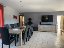 Maison avec studio indépendant et piscine chauffée – 2300 m² de terrain – CHABESTAN (05)