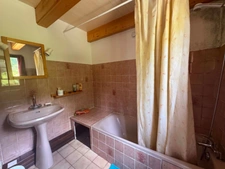 Jolie Maison Atypique avec grand terrain 5000m² – CHARENS (DIOIS)