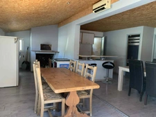 Maison avec studio indépendant et piscine chauffée – 2300 m² de terrain – CHABESTAN (05)