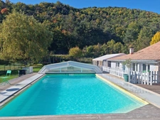 Maison avec studio indépendant et piscine chauffée – 2300 m² de terrain – CHABESTAN (05)