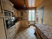 Appartement T3 + studio, garages et jardin constructible – Une belle opportunité ! 