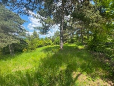 Jolie Maison Atypique avec grand terrain 5000m² – CHARENS (DIOIS)