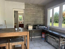 Maison avec studio indépendant et piscine chauffée – 2300 m² de terrain – CHABESTAN (05)
