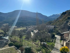 Maison de village pleine de charme avec vue – La Piarre (05)