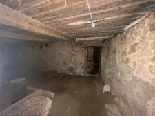 Maison de campagne indépendante à restaurer – Grimone (26)
