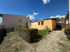 Appartement T3 + studio, garages et jardin constructible – Une belle opportunité ! 