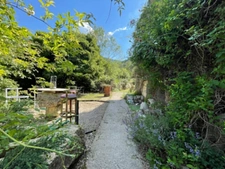 Propriété en pierres avec 2 maisons et 3 hectares de terrain – La Piarre (05)