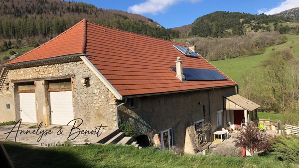 BELLE BÂTISSE FAMILIALE TYPIQUE LUSSOISE – LUS-LA-CROIX-HAUTE 