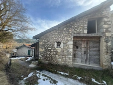 Maison de village à rénover + grange – La Faurie (05)