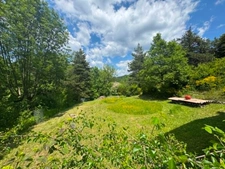 Jolie Maison Atypique avec grand terrain 5000m² – CHARENS (DIOIS)