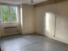 Bâtisse à rénover – LUS-LA-CROIX-HAUTE (Hameau Les Corréardes) 80 m² habitables + grande grange 140 m² + dépendances