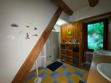 Maison avec jardin et dépendances dans un hameau - LA FAURIE 05