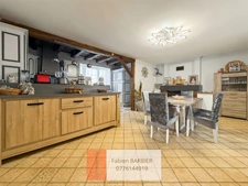  Maison de ville rénovée – 180 m²  VILLIERS COUTURE (17)